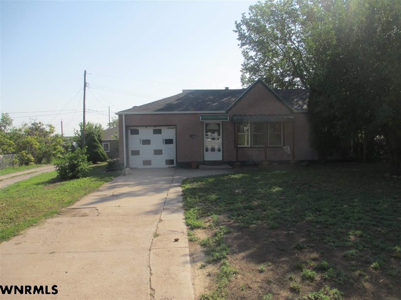 Single Family 2BR - 112 SPRING VALLEY LANE, Gering, NE