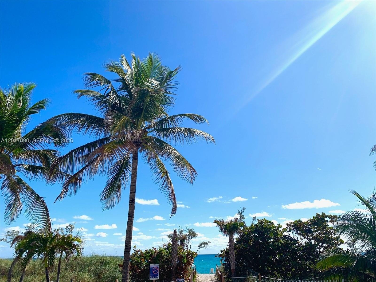 Condo 1BR 2BA - 5255 Collins Ave, Miami Beach, FL