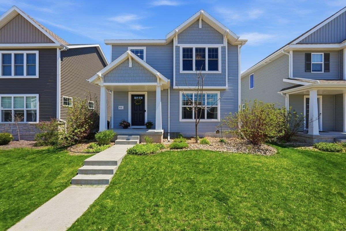 Single Family 3BR 3BA - 813 Feather Sound Drive, Verona, WI