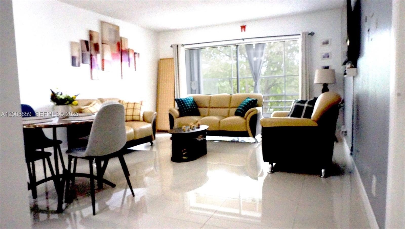 Condo 1BR 2BA - 8818 W Mcnab Rd, Tamarac, FL