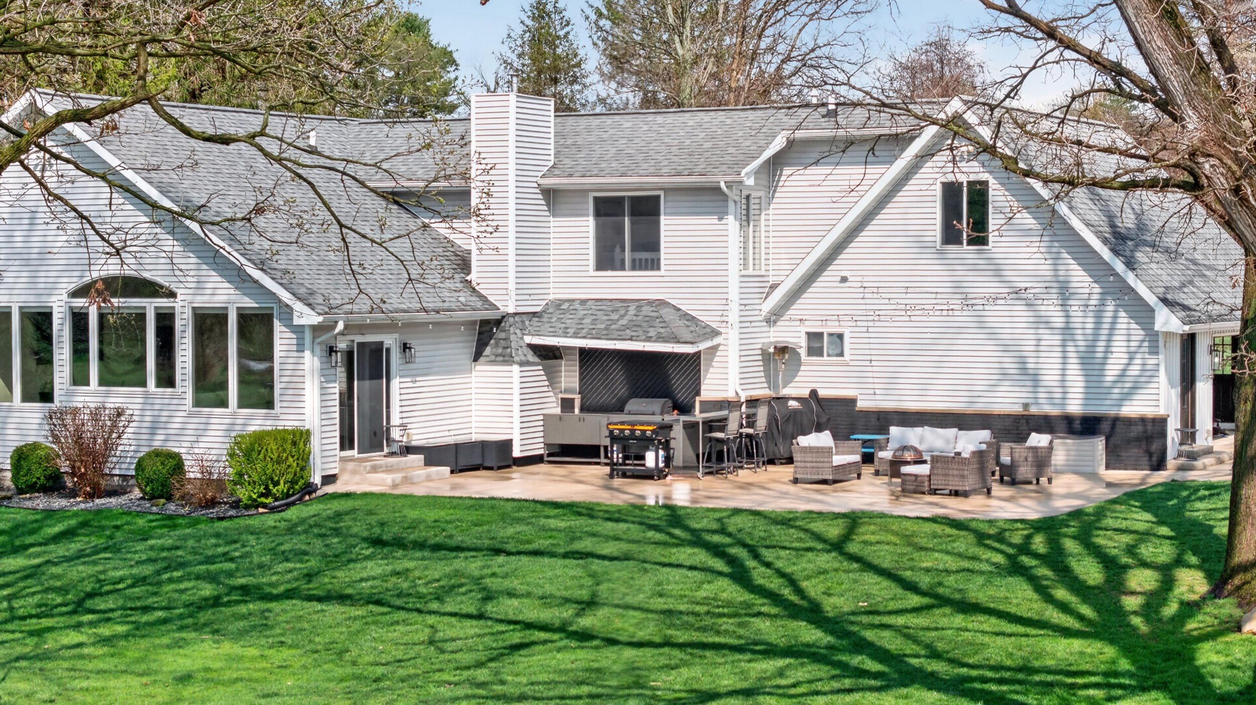 Single Family 3BR 2BA - 165 Trumble Lake Road, Rives Junction, MI