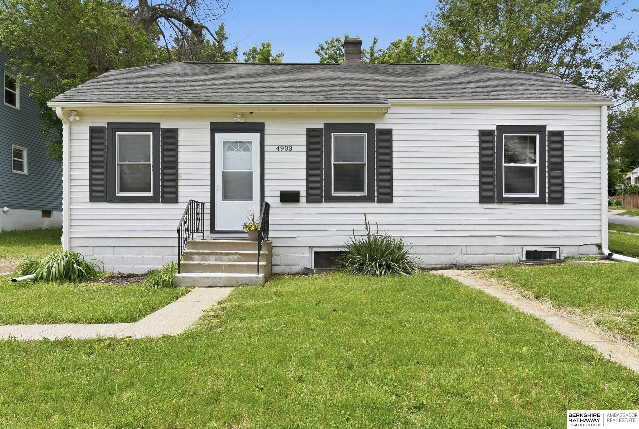 Single Family 3BR 1BA - 4903 Bedford Avenue, Omaha, NE