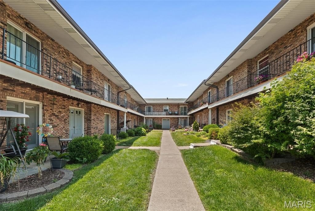 Condo 2BR 1BA - 6934 Colonial Woods Drive, St Louis, MO