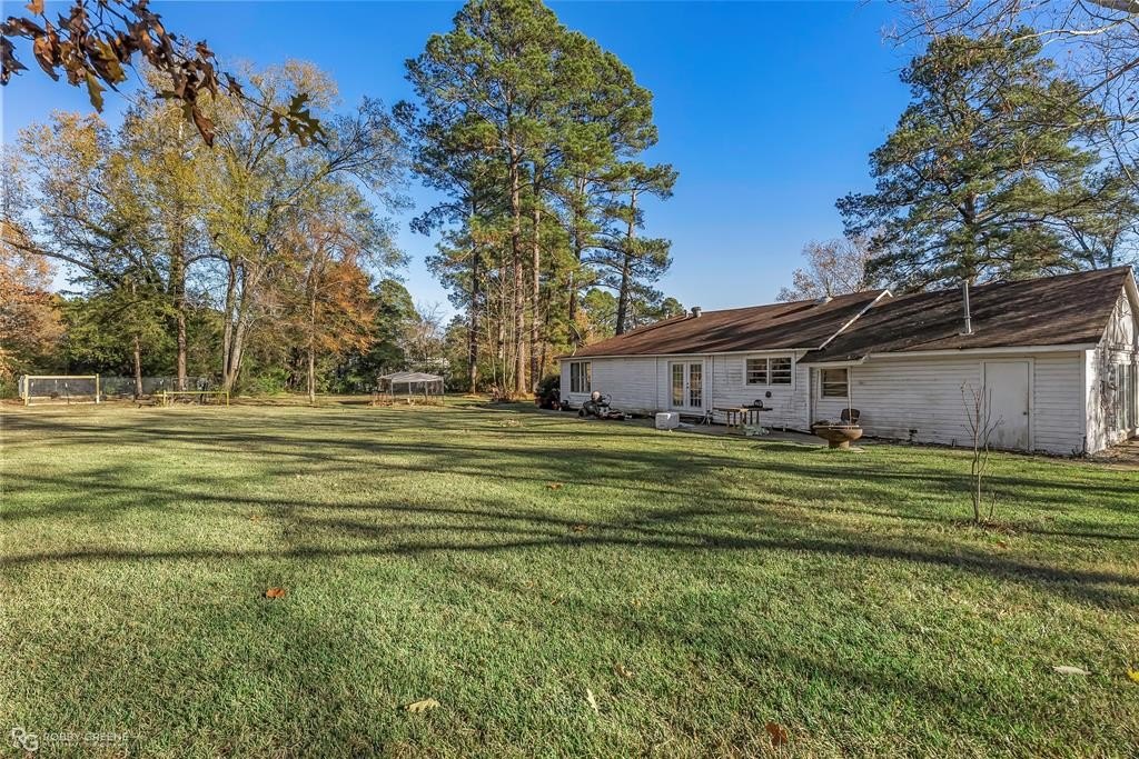 Single Family 2BR 1BA - 9210 Belcher Hwy, Oil City, LA