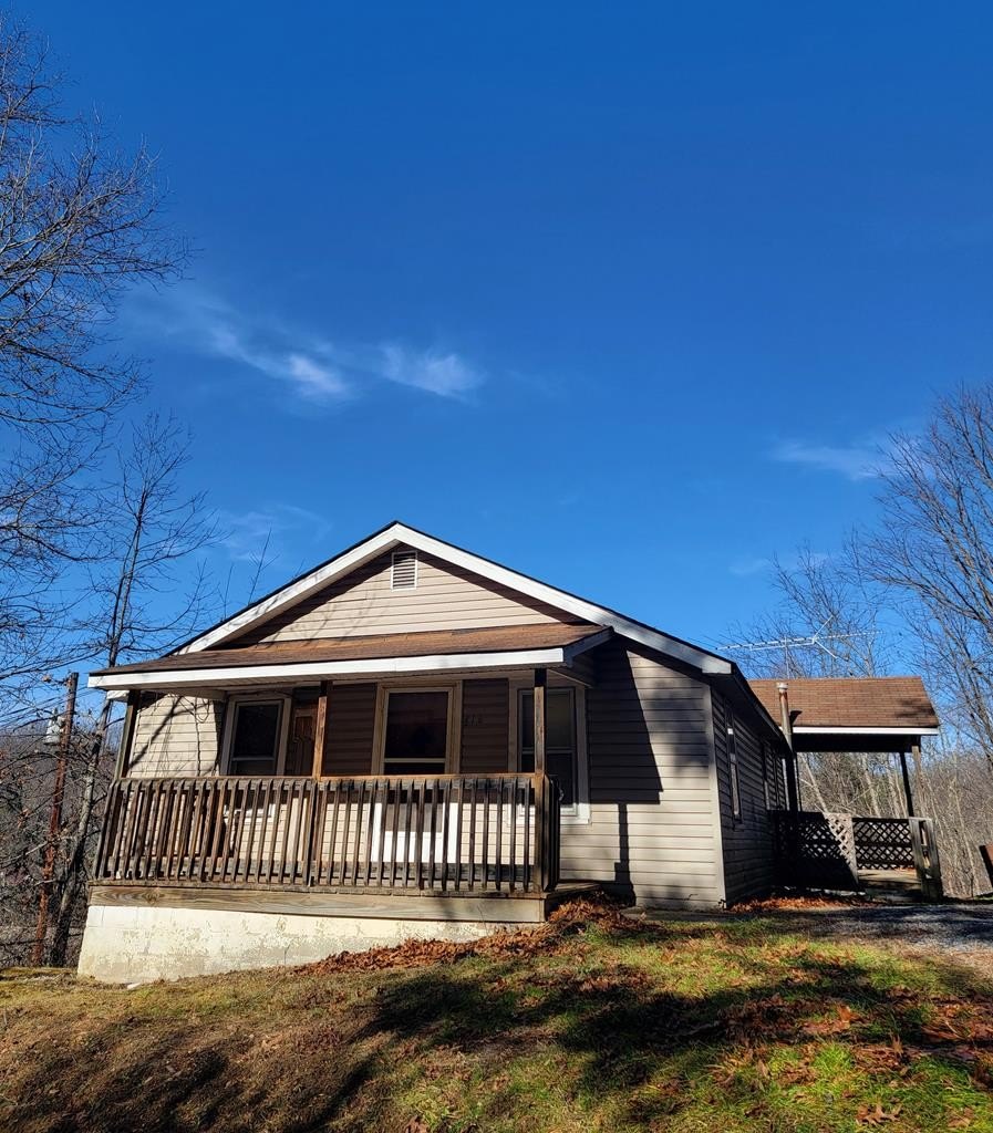 Single Family 2BR 1BA - 416 Summit Street, SOPHIA, WV