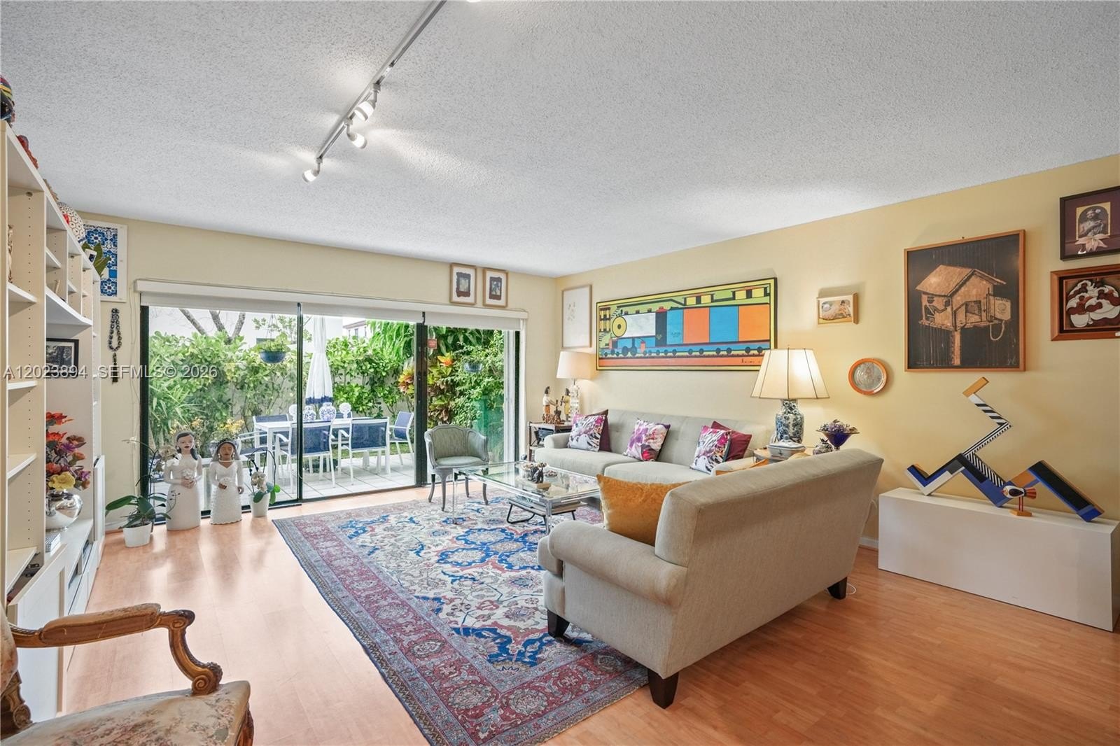 Condo 3BR 2BA - 21300 San Simeon Way, Miami, FL