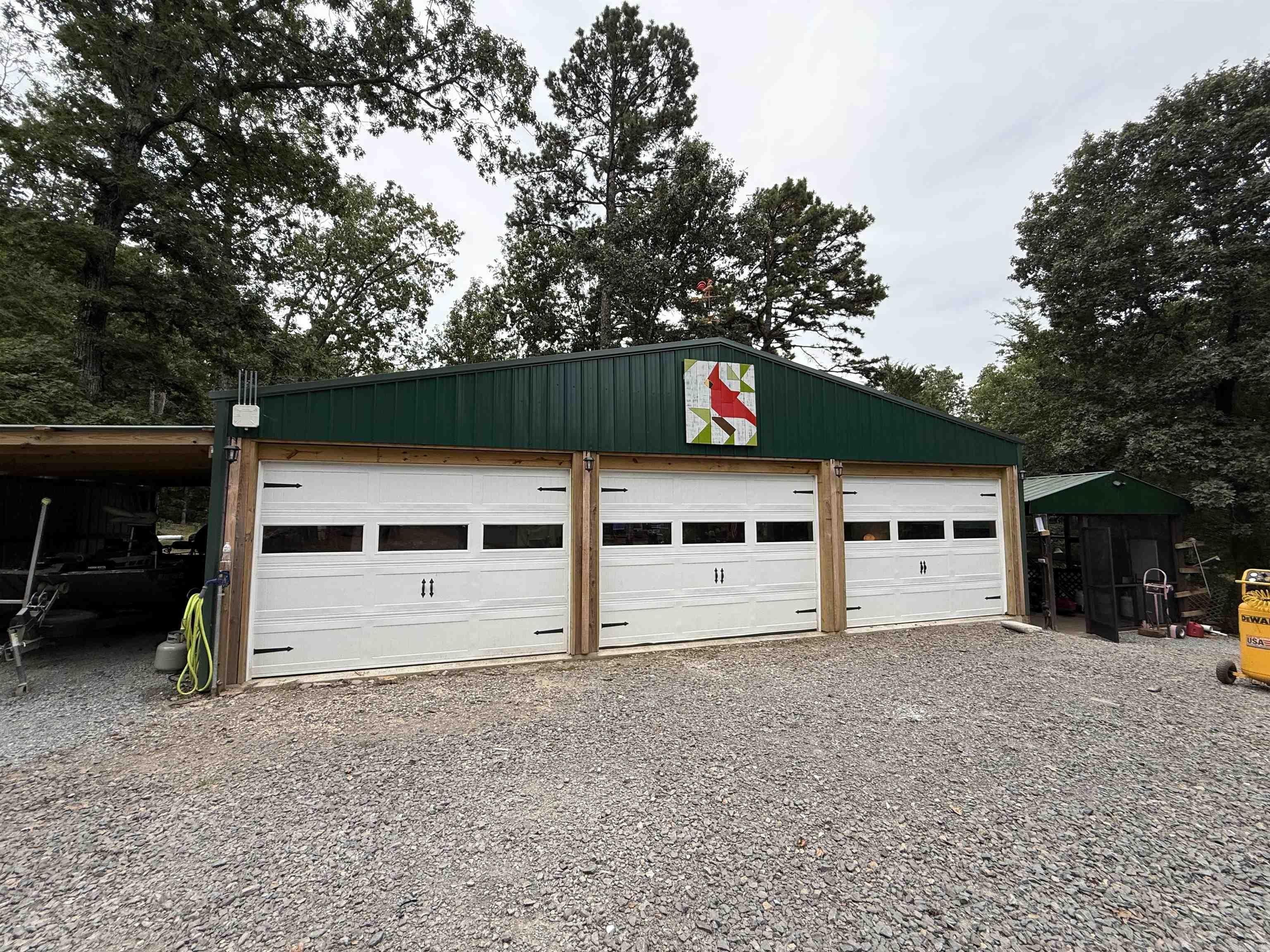 851 Creekside Dr  