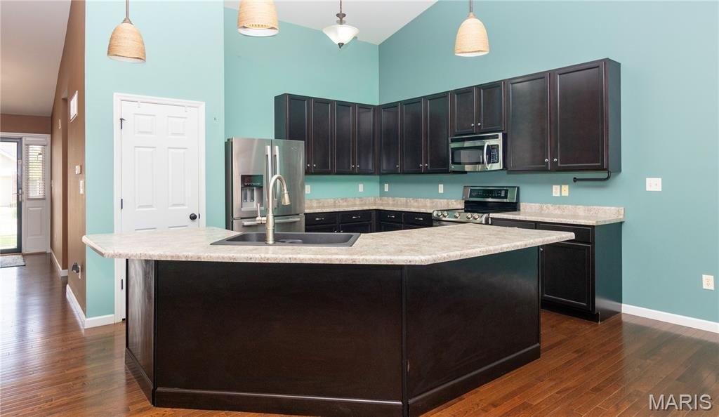 Single Family 3BR 3BA - 1405 Garnet Drive, O'Fallon, MO