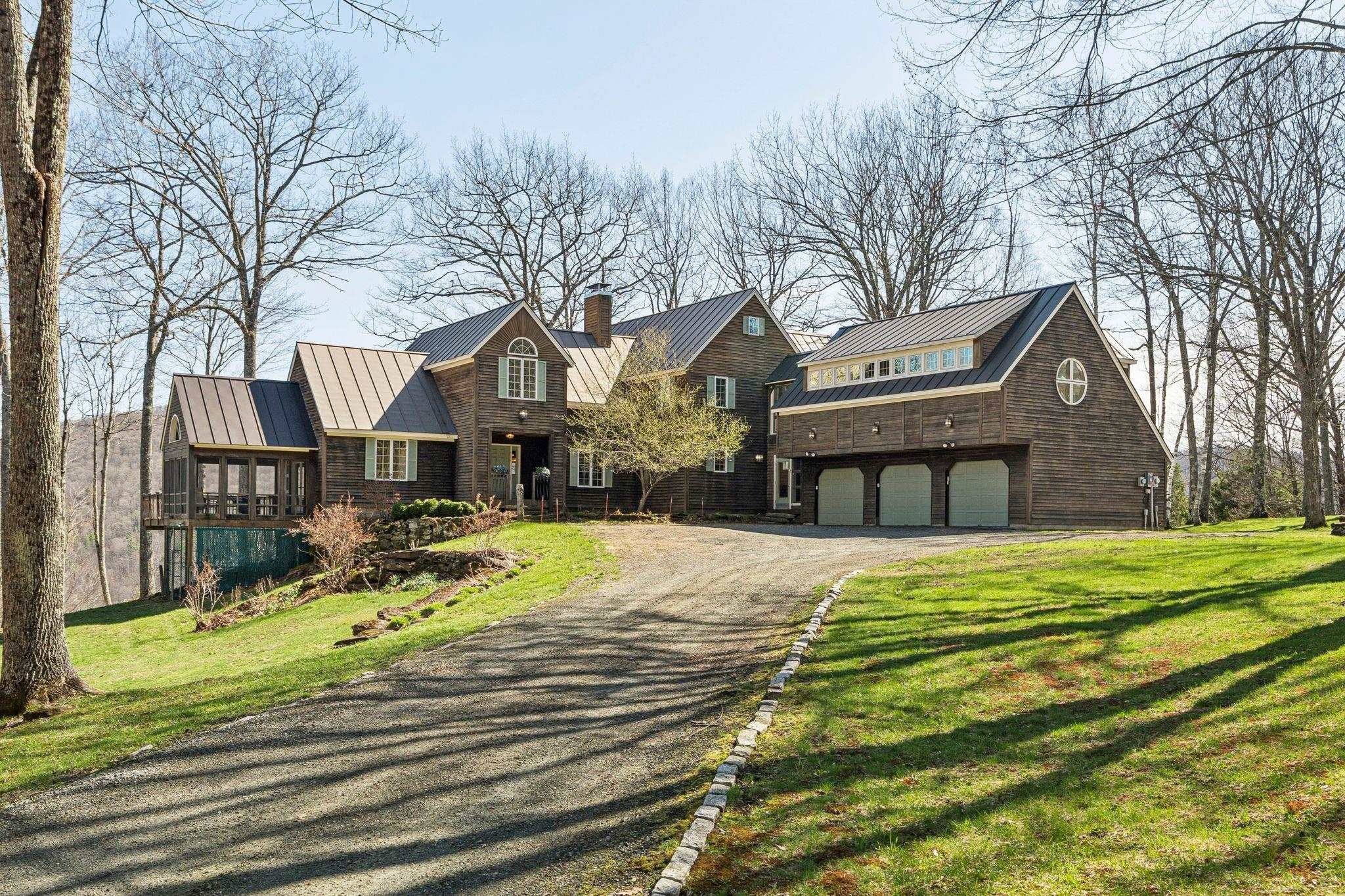 Single Family 4BR 4BA - 114 Oak Ridge Way, Woodstock, VT
