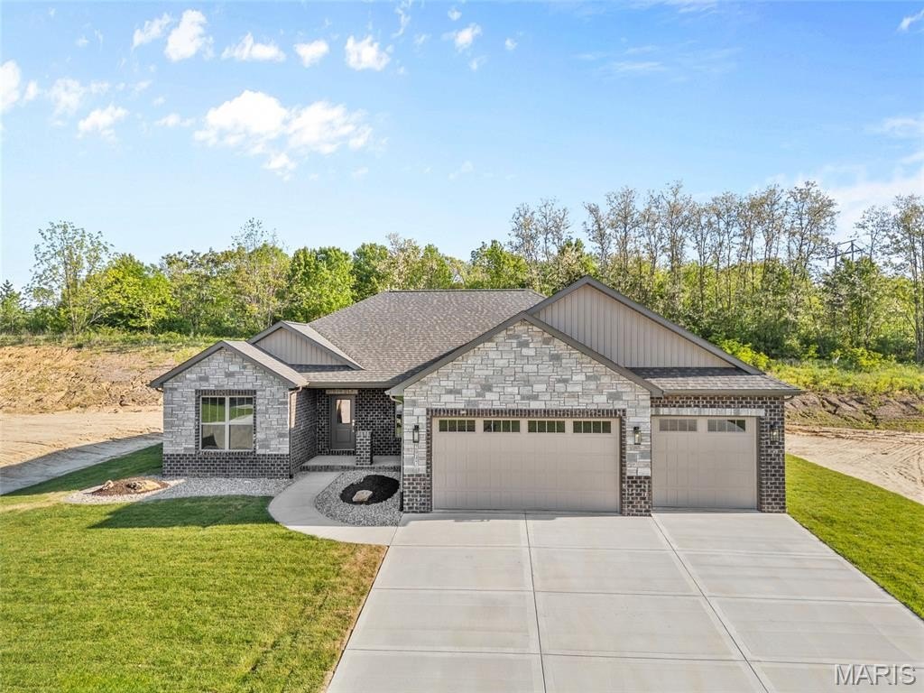 Single Family 4BR 3BA - 2947 Bluff Ridge Court, Maryville, IL