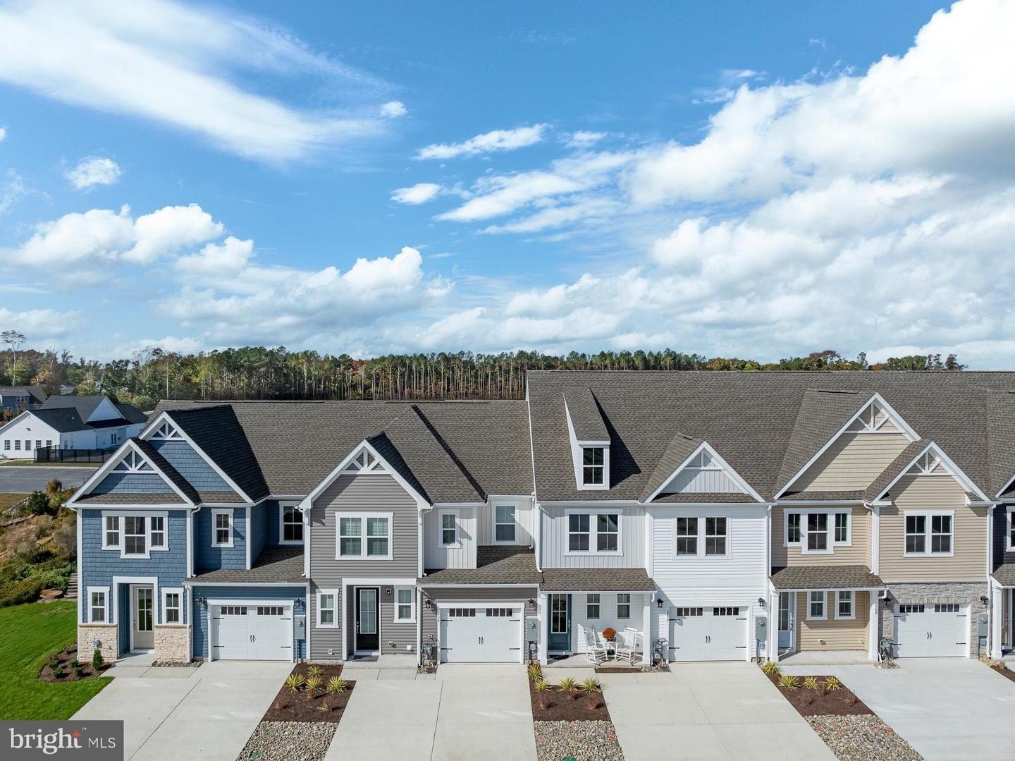 Single Family 3BR 3BA - 220 LACKAWANNA LN, OCEAN VIEW, DE