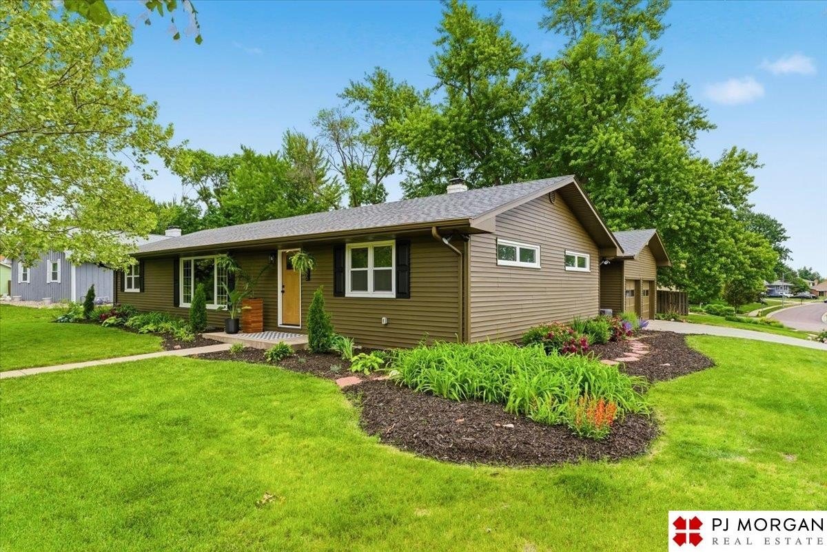 Single Family 3BR 3BA - 8605 N 57 Street, Omaha, NE