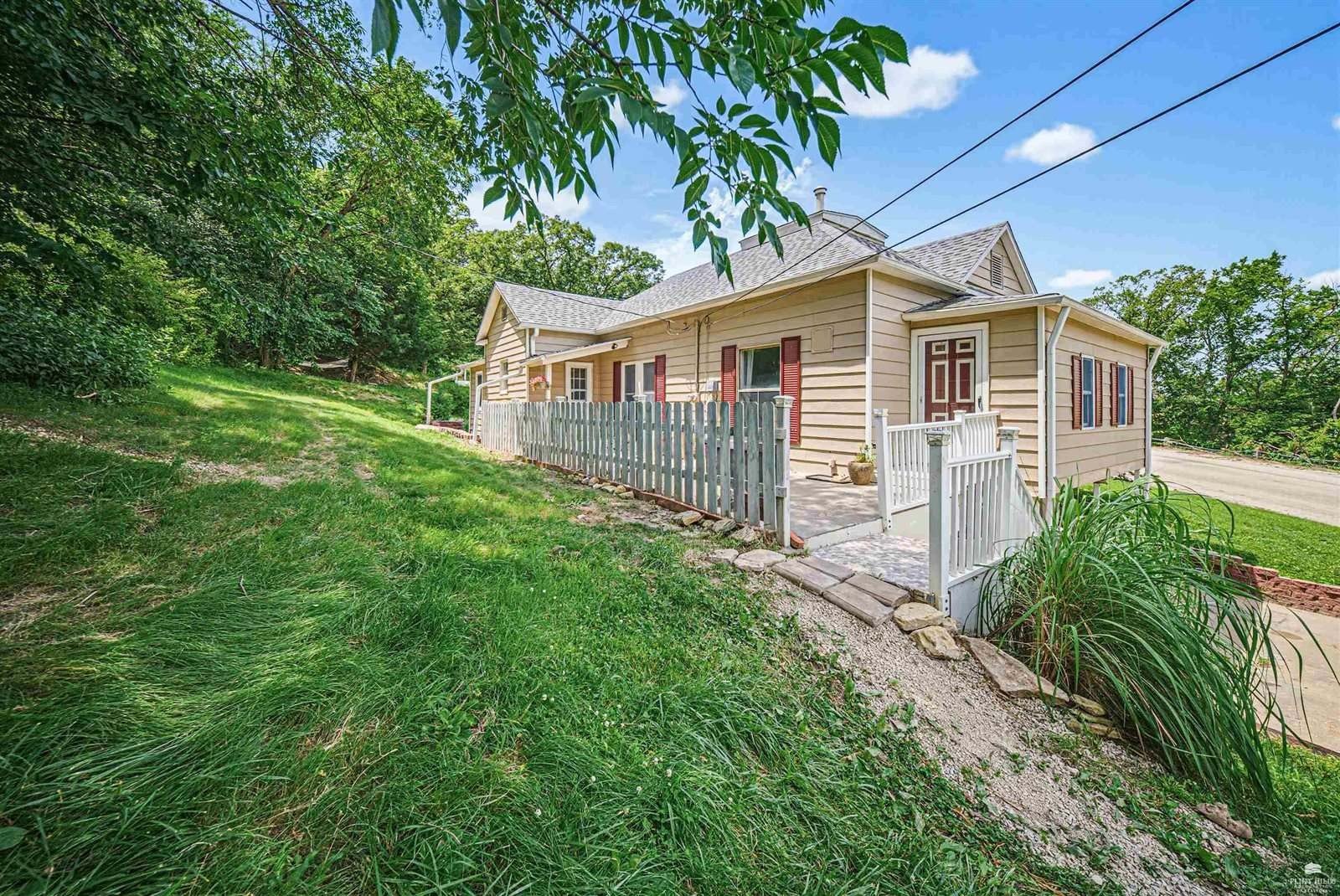 Single Family 3BR 2BA - 11447 J Hill Road, Junction City, KS