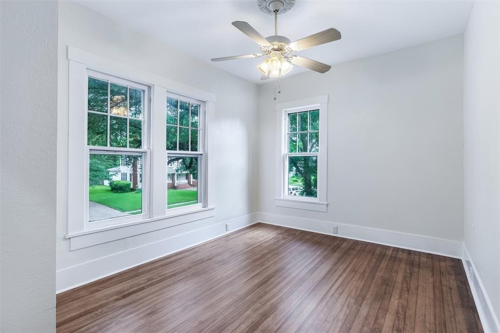 Single Family 4BR 3BA - 721 W Washington Street, Sherman, TX