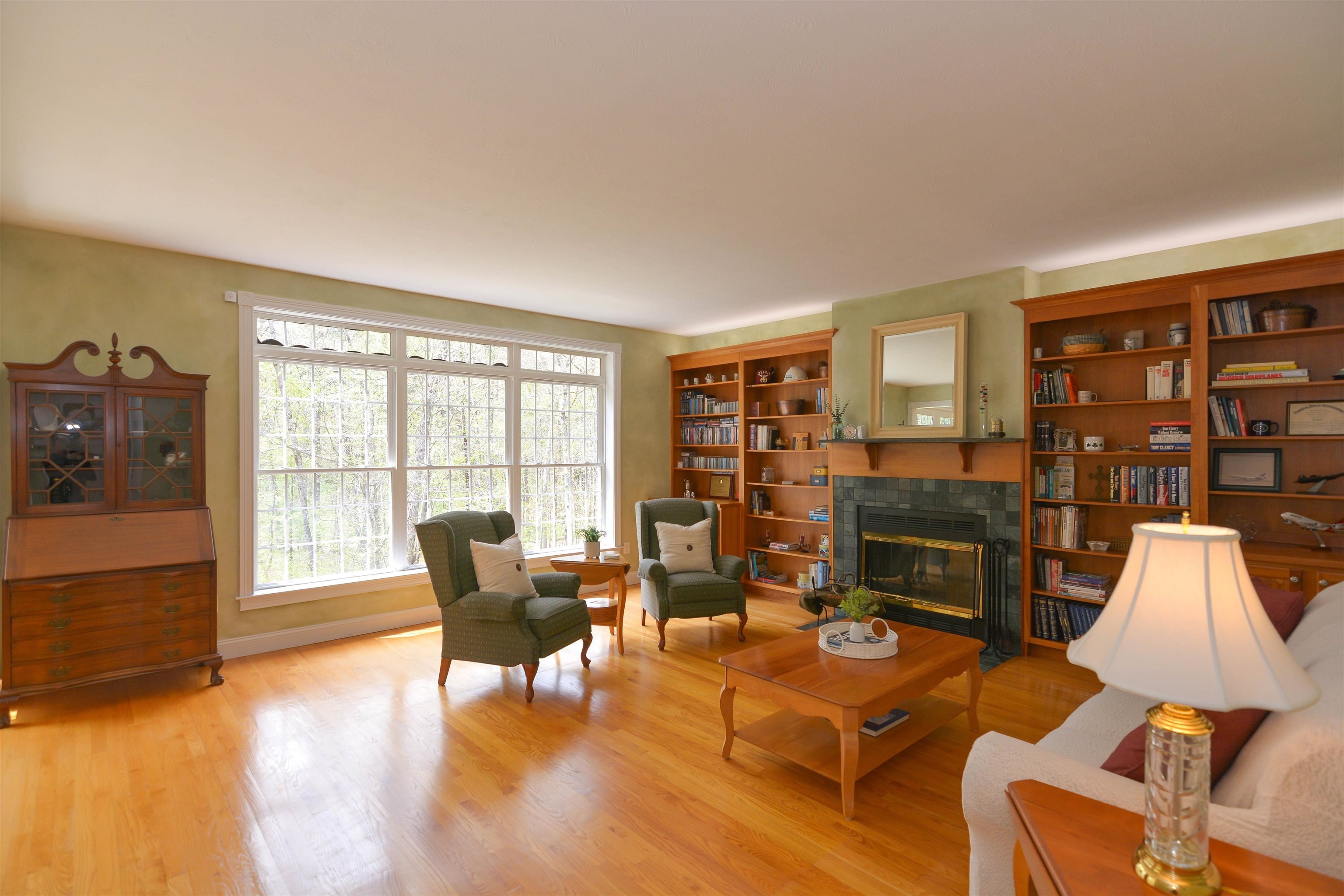 Single Family 3BR 3BA - 17 Aldrich Street, Litchfield, NH