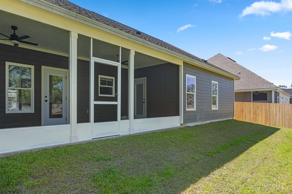 Single Family 4BR 2BA - 5047 Hatfield Circle, Hahira, GA