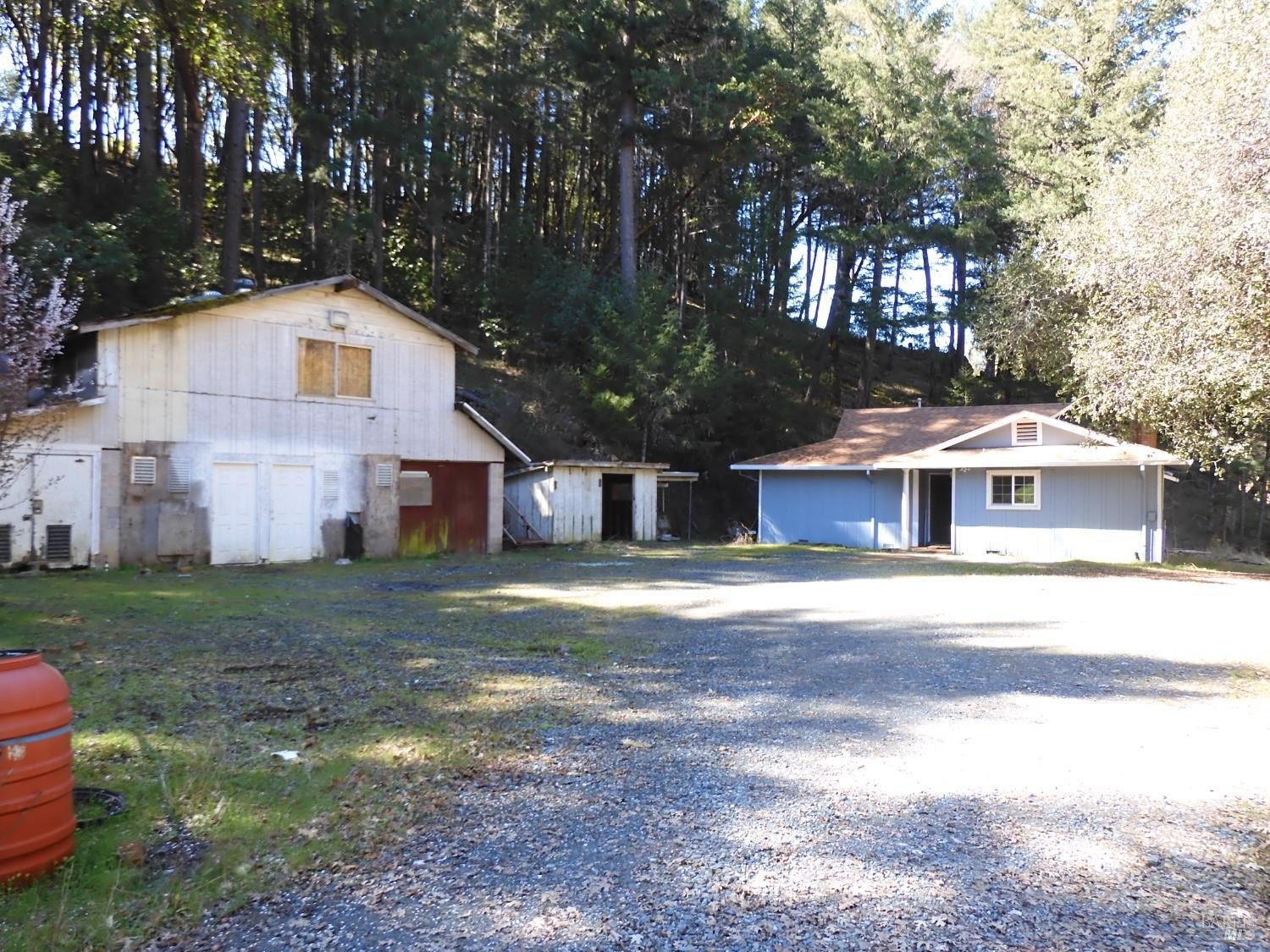 Single Family 2BR 1BA - 500 Woodman Creek Road, Laytonville, CA