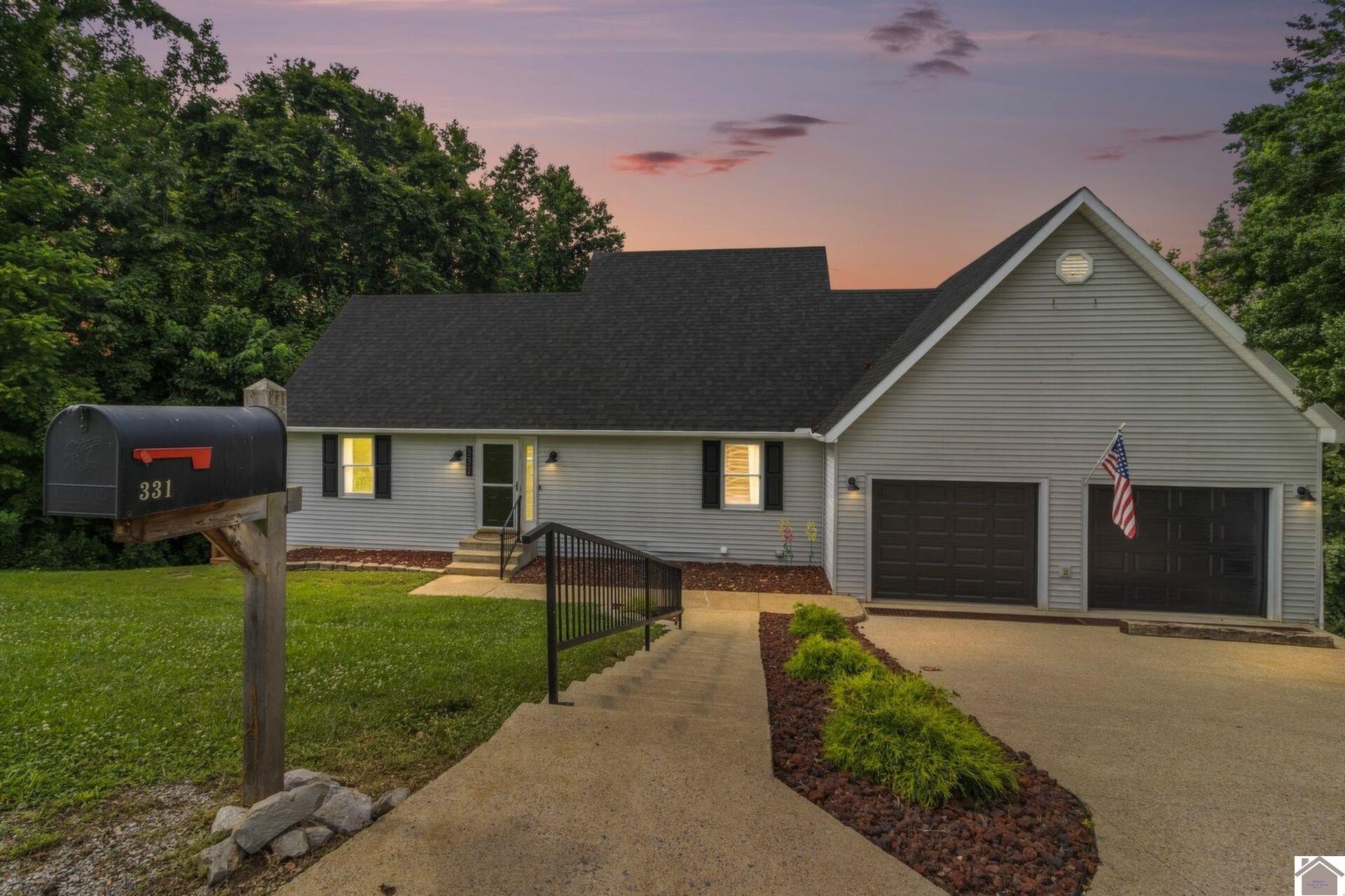 Single Family 5BR 3BA - 331 Pollard Circle, Cadiz, KY