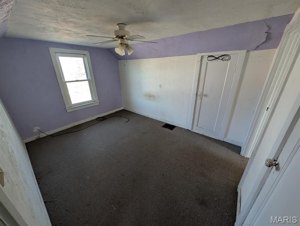Single Family 3BR 1BA - 523 Lincoln Avenue, East Alton, IL