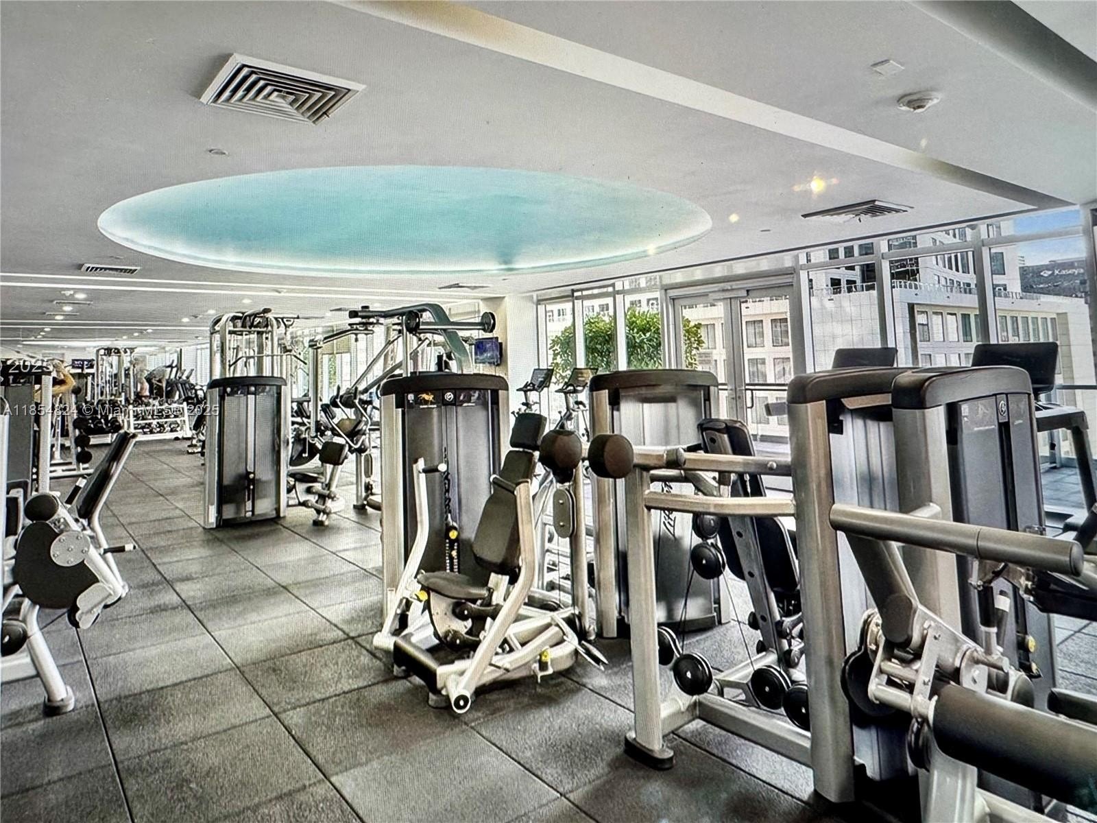 Condo 1BR 1BA - 500 Brickell Ave, Miami, FL