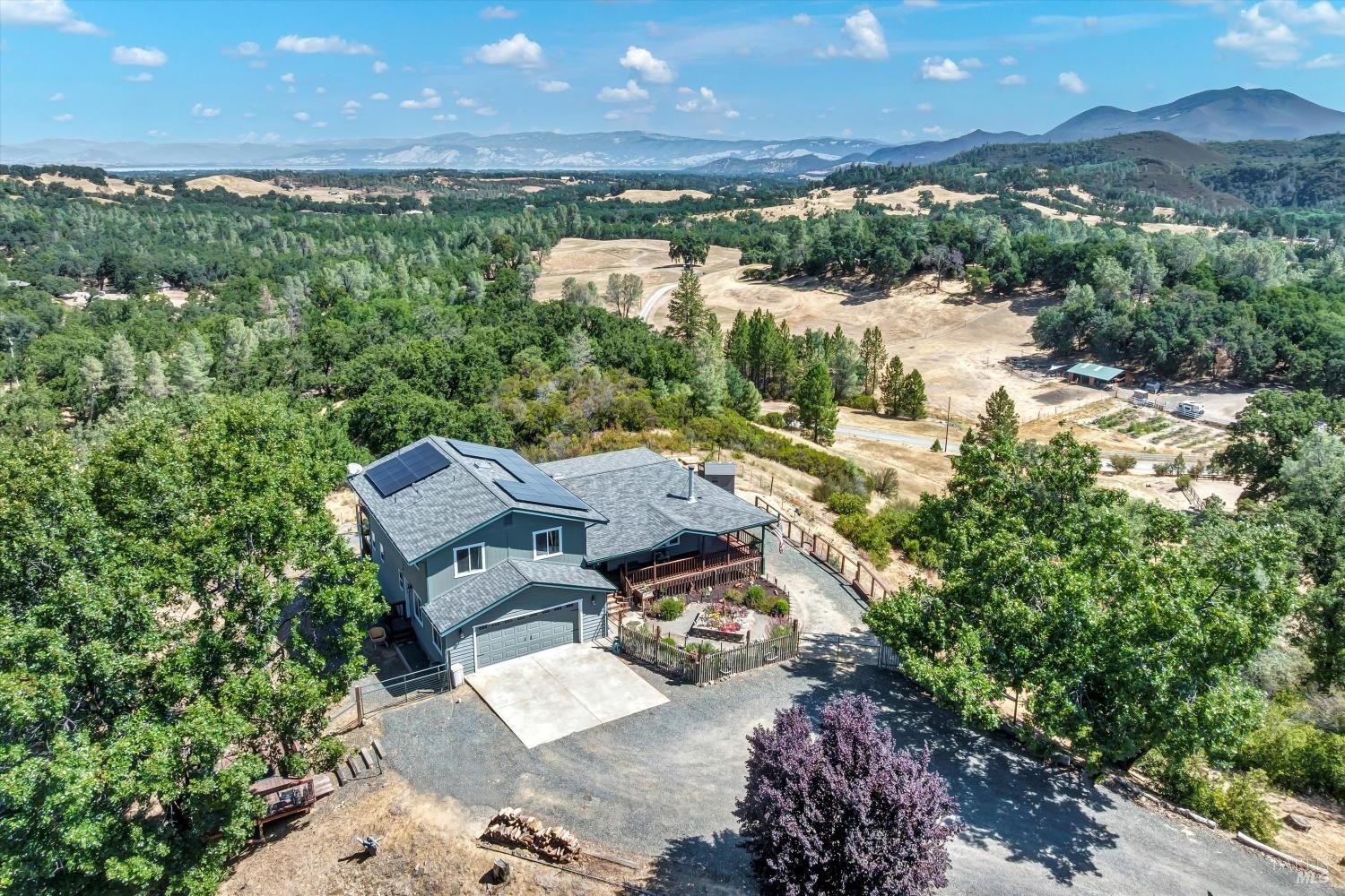 Single Family 3BR 3BA - 10225 Kelsey Creek Drive, Kelseyville, CA