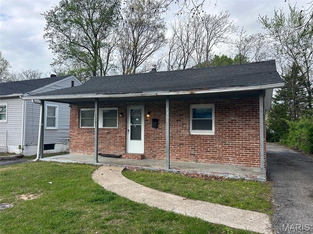 Single Family 2BR 1BA - 7303 Harney Avenue, Jennings, MO