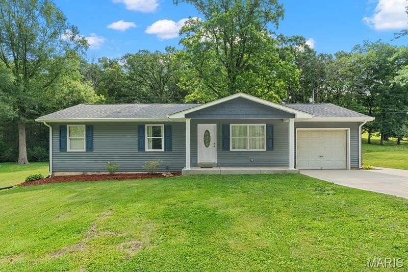 Single Family 3BR 2BA - 3752 Sunrise Drive, Pacific, MO