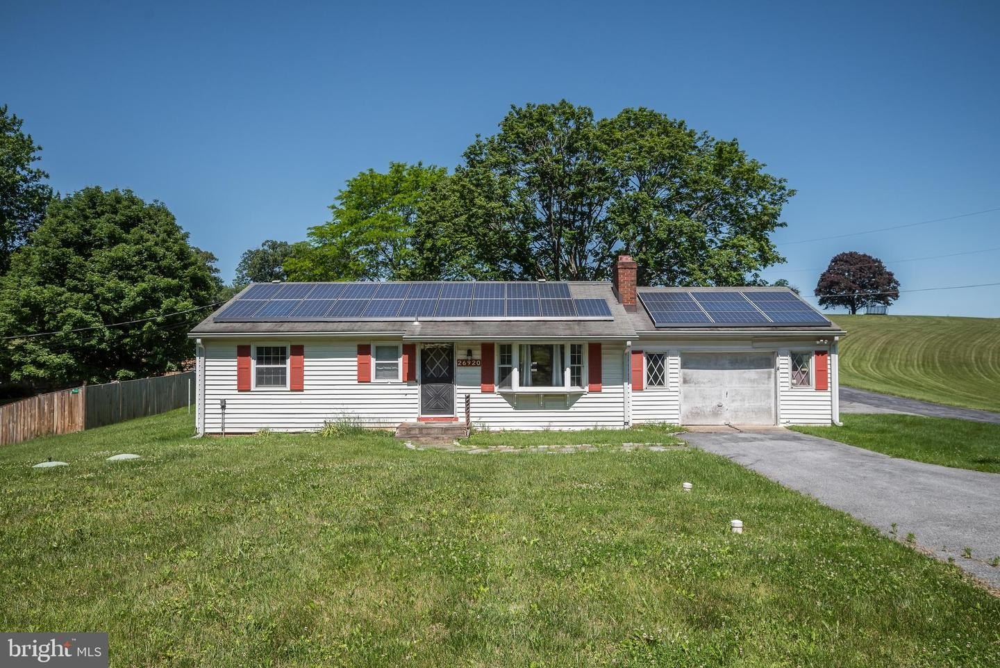 Single Family 5BR 3BA - 26920 CLARKSBURG RD, DAMASCUS, MD