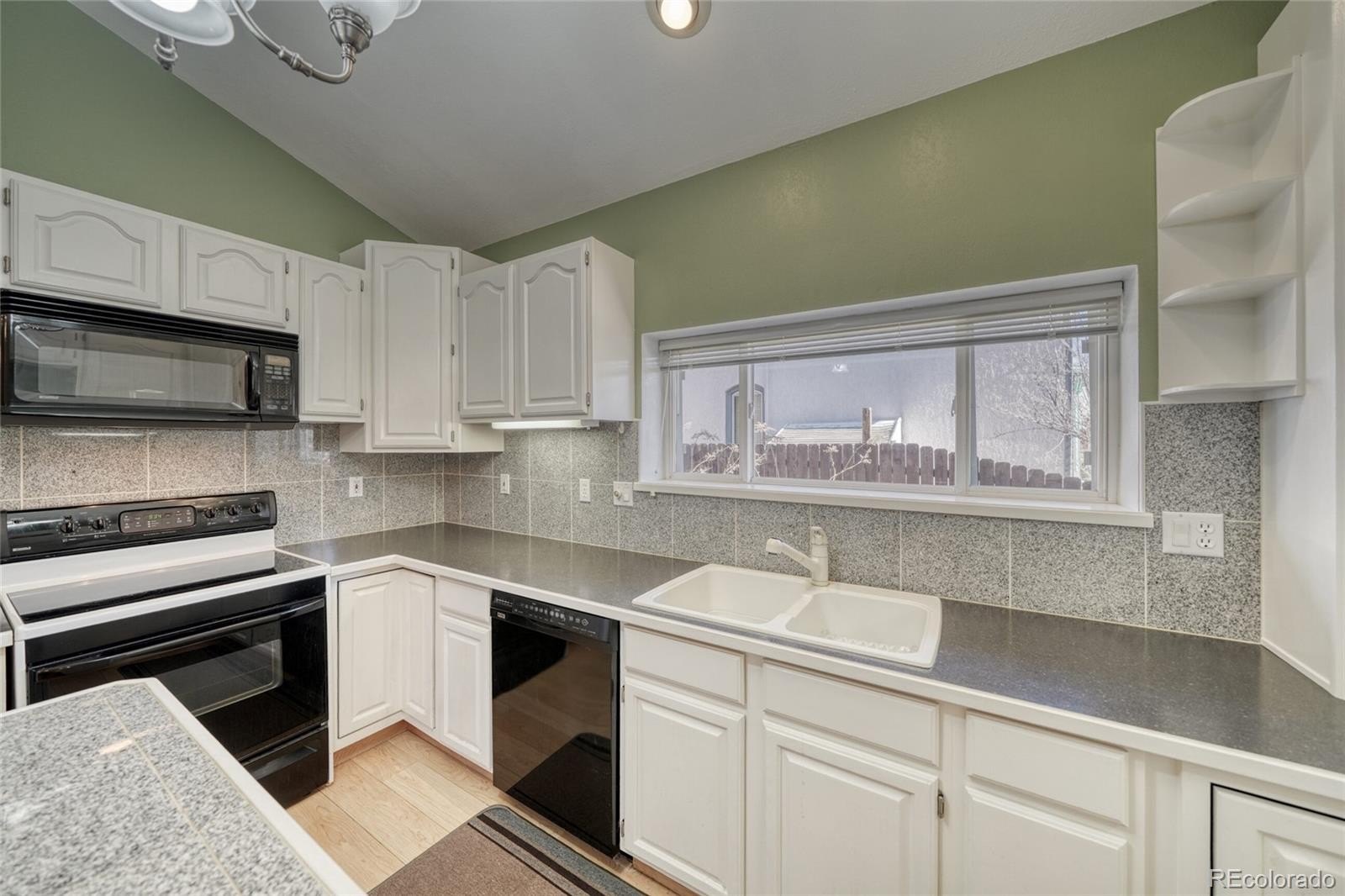 Single Family 2BR 2BA - 940 E Street, Salida, CO
