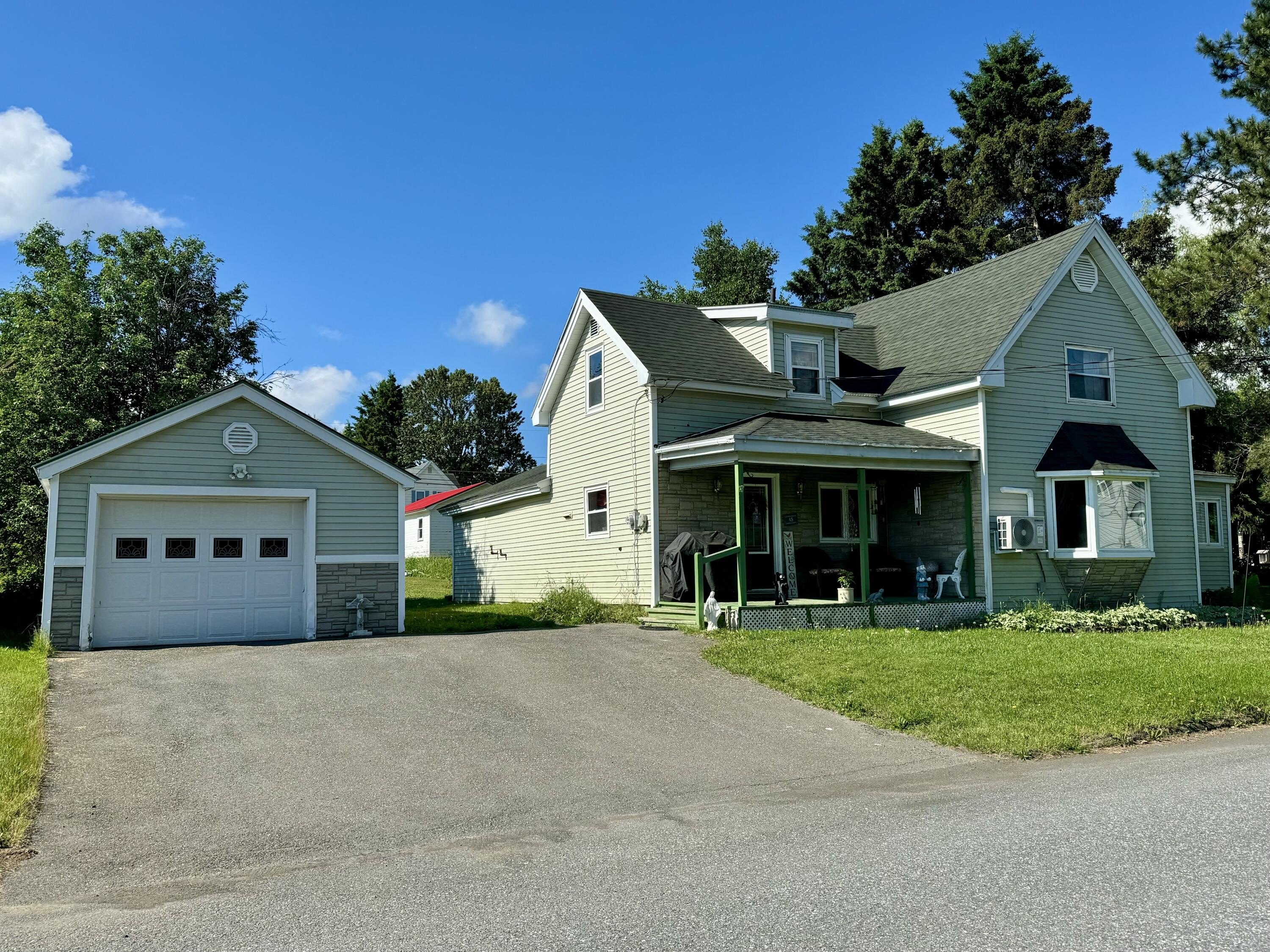 Single Family 4BR 2BA - 45 Dennis Street, Eagle Lake, ME