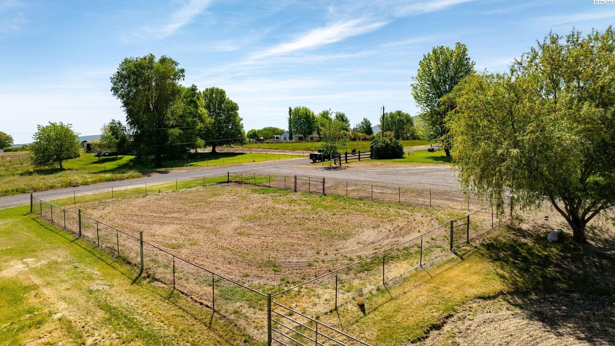 Manufactured Housing 3BR 2BA - 38706 N 140 PR NW, Benton City, WA
