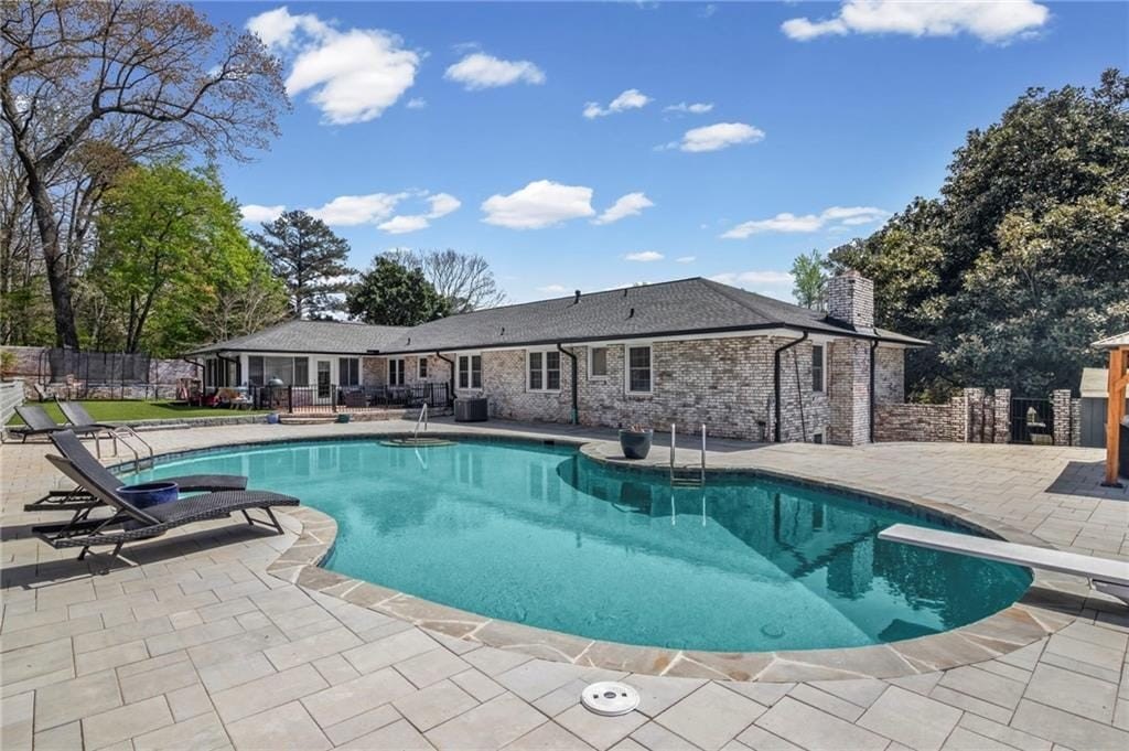 Single Family 4BR 4BA - 2808 Beverly Hills Drive, Marietta, GA