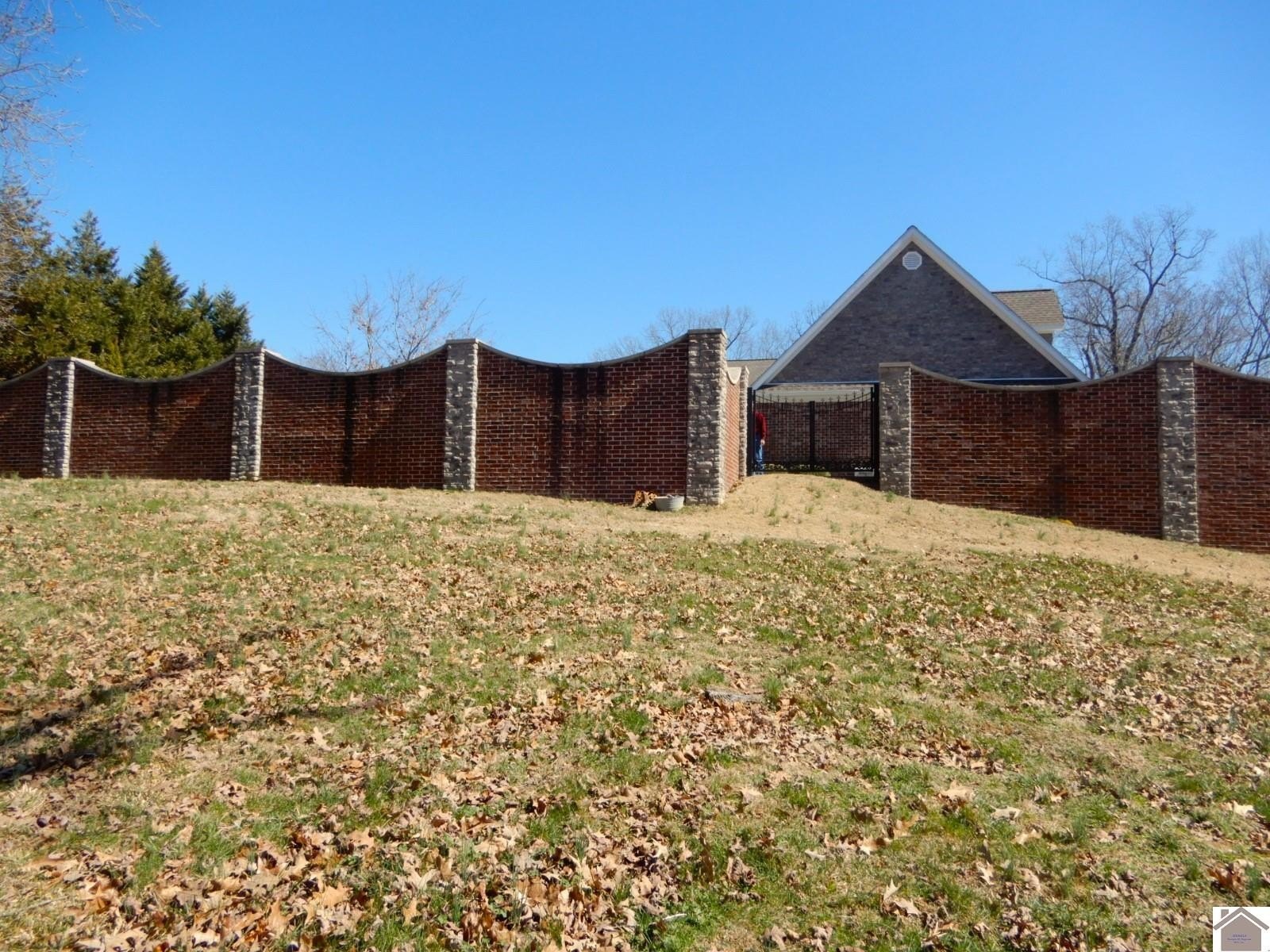 Single Family 5BR 6BA - 135 Allegheny Rd, Gilbertsville, KY