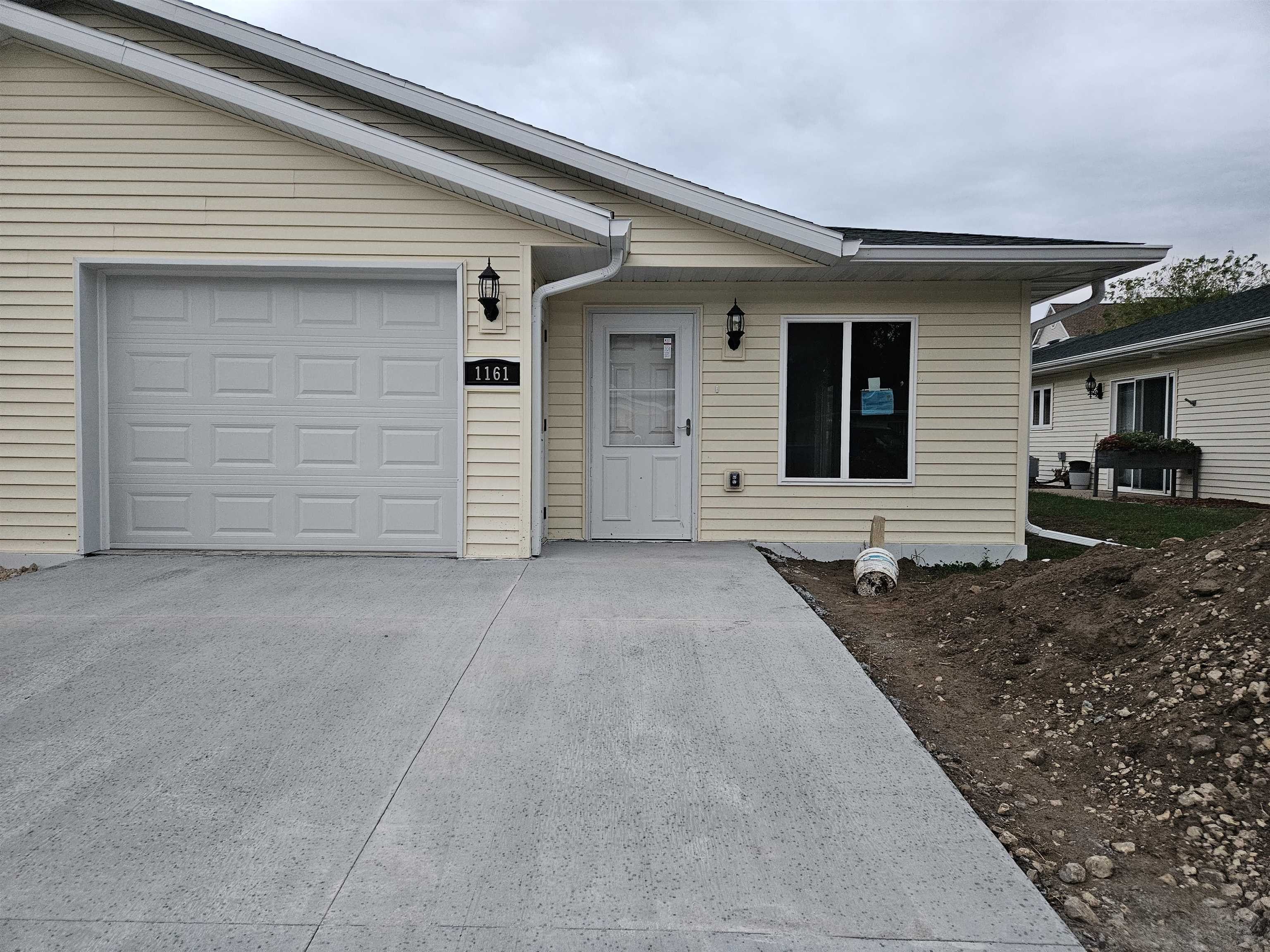 Duplex 2BR 2BA - 1157 Maple Street, Reedsburg, WI