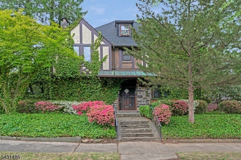 Single Family 4BR 3BA - 3 Shelbourne Ave, Trenton City, NJ