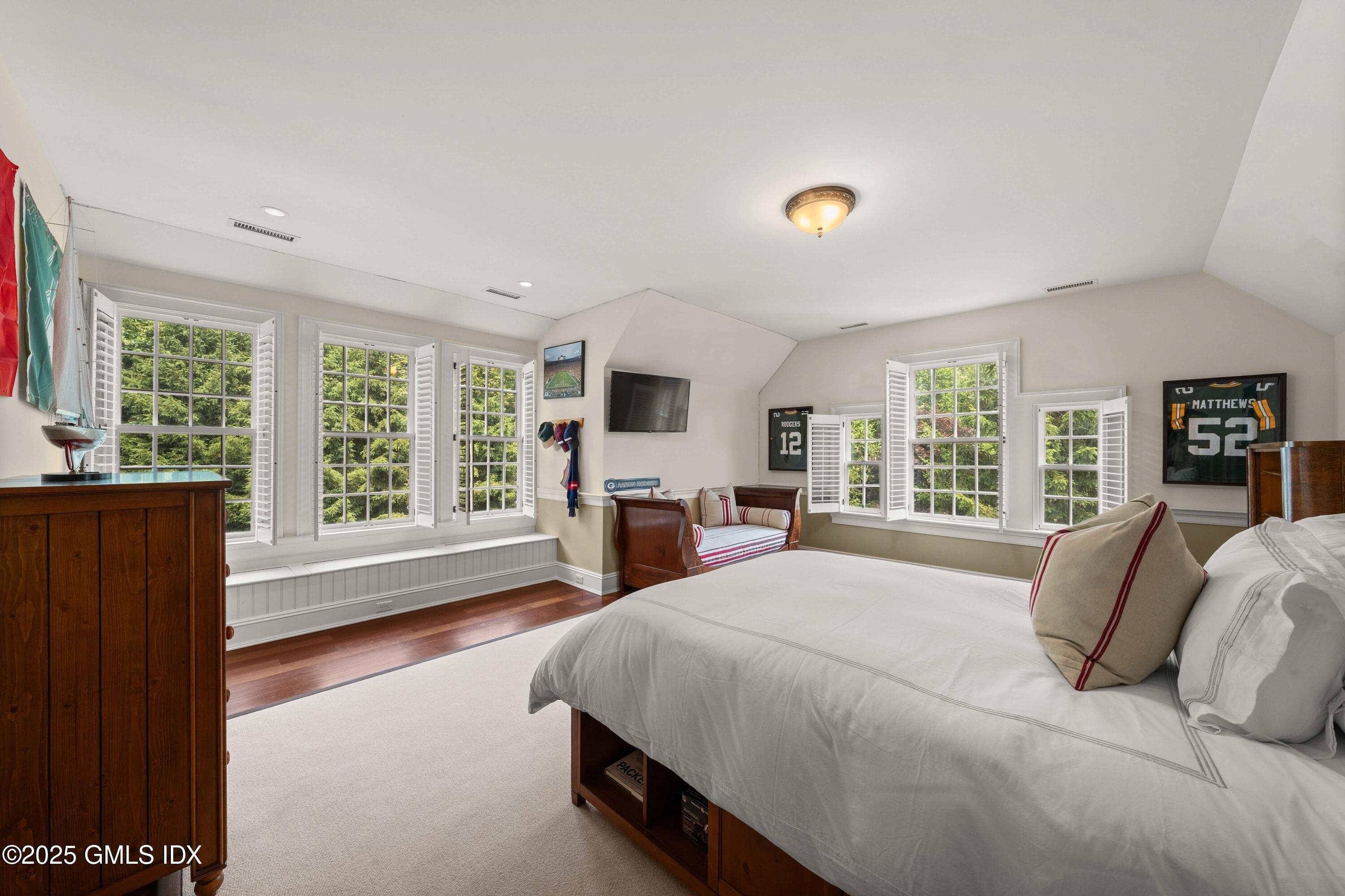 Single Family 6BR 8BA - 62 Summersweet Lane, New Canaan, CT