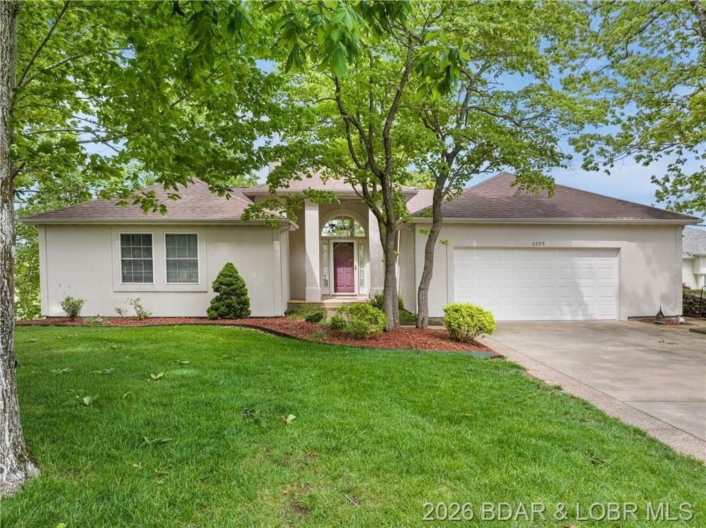 Single Family 6BR 4BA - 2209 Standing Rock Road, Camdenton, MO