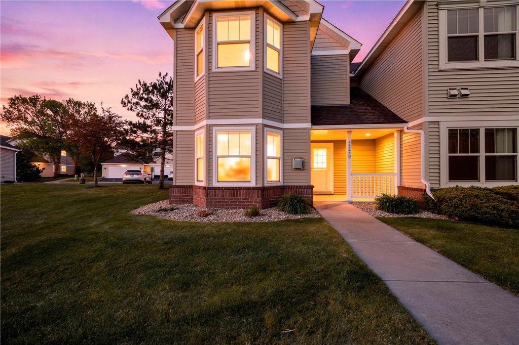 Single Family 2BR 2BA - 12122 Yancy Street NE, Blaine, MN