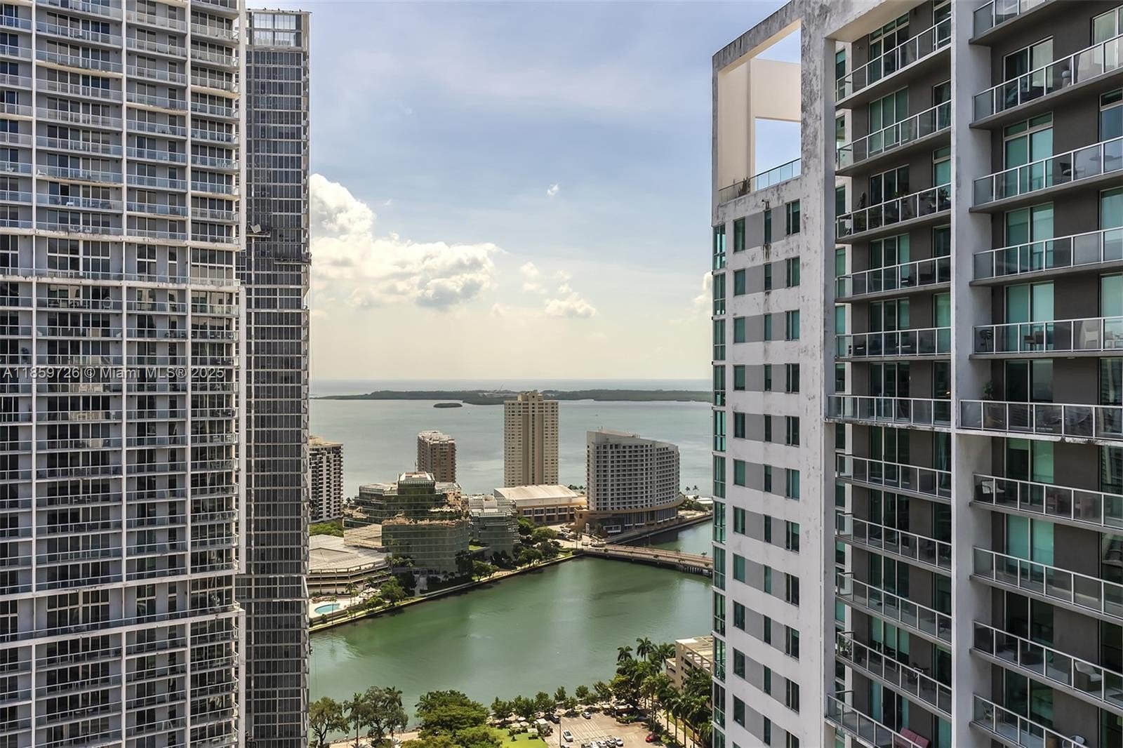 Condo 2BA - 77 SE 5th St, Miami, FL
