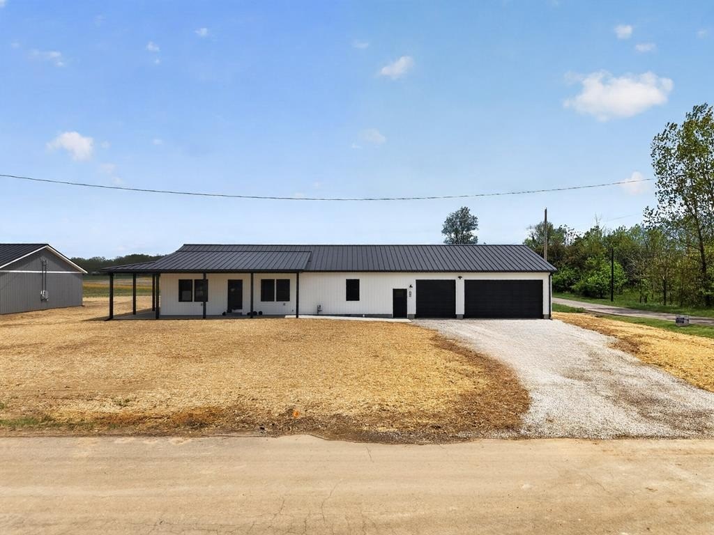 Single Family 4BR 3BA - 791 Bender Ave, Galion, OH