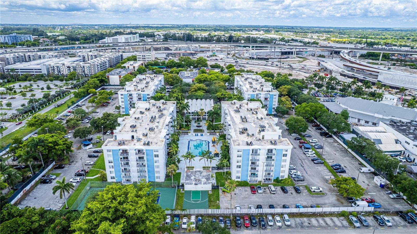 Condo 2BR 2BA - 482 NW 165th St Rd, Miami, FL