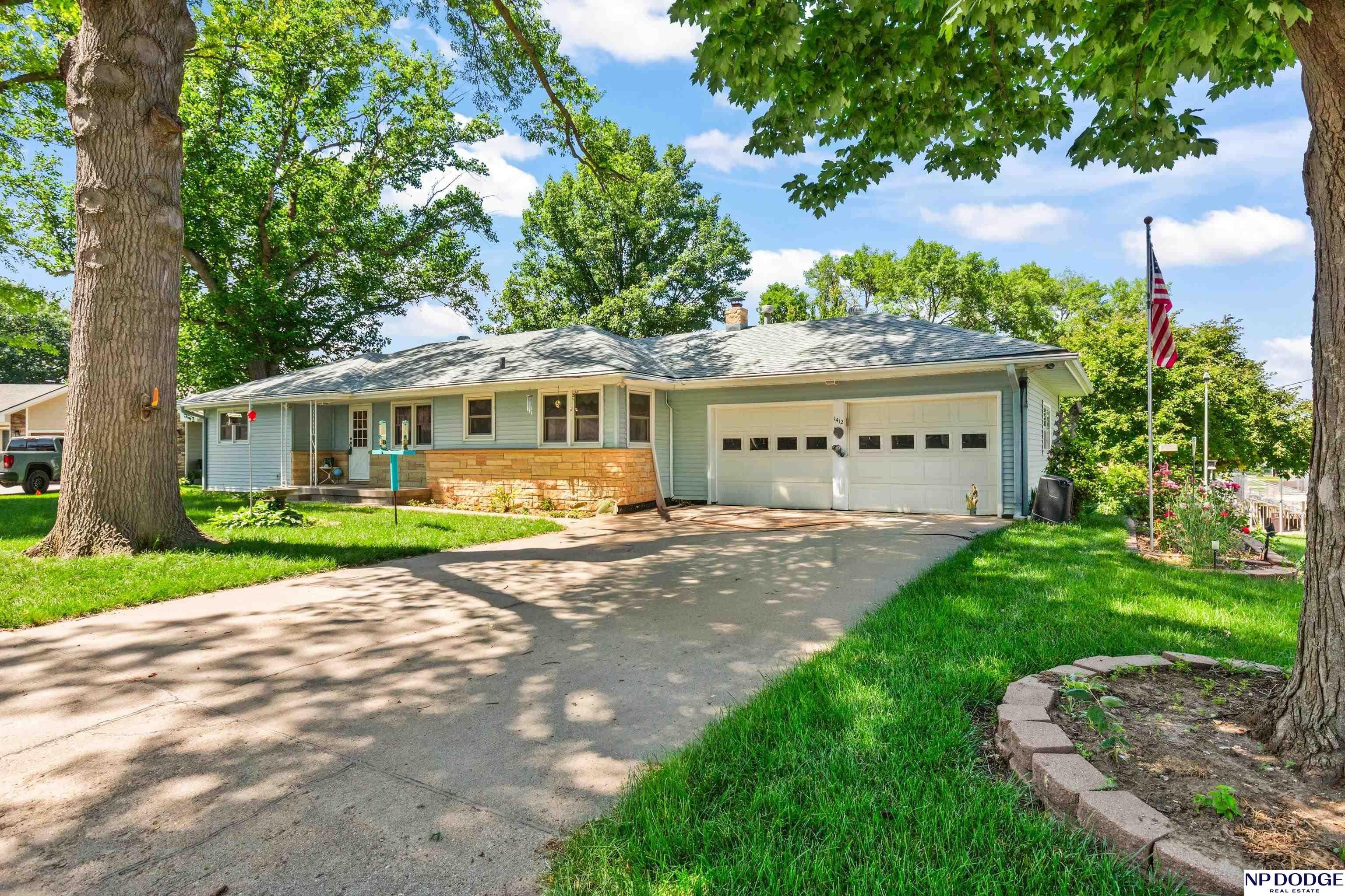 Single Family 3BR 3BA - 1412 Prospect Avenue, Blair, NE