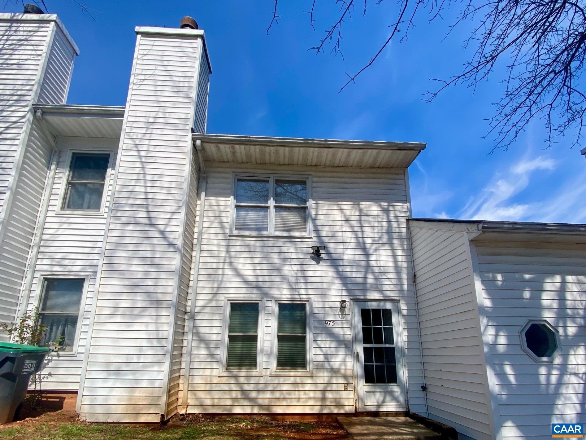 Single Family 3BR 2BA - 975 RIVES ST, CHARLOTTESVILLE, VA