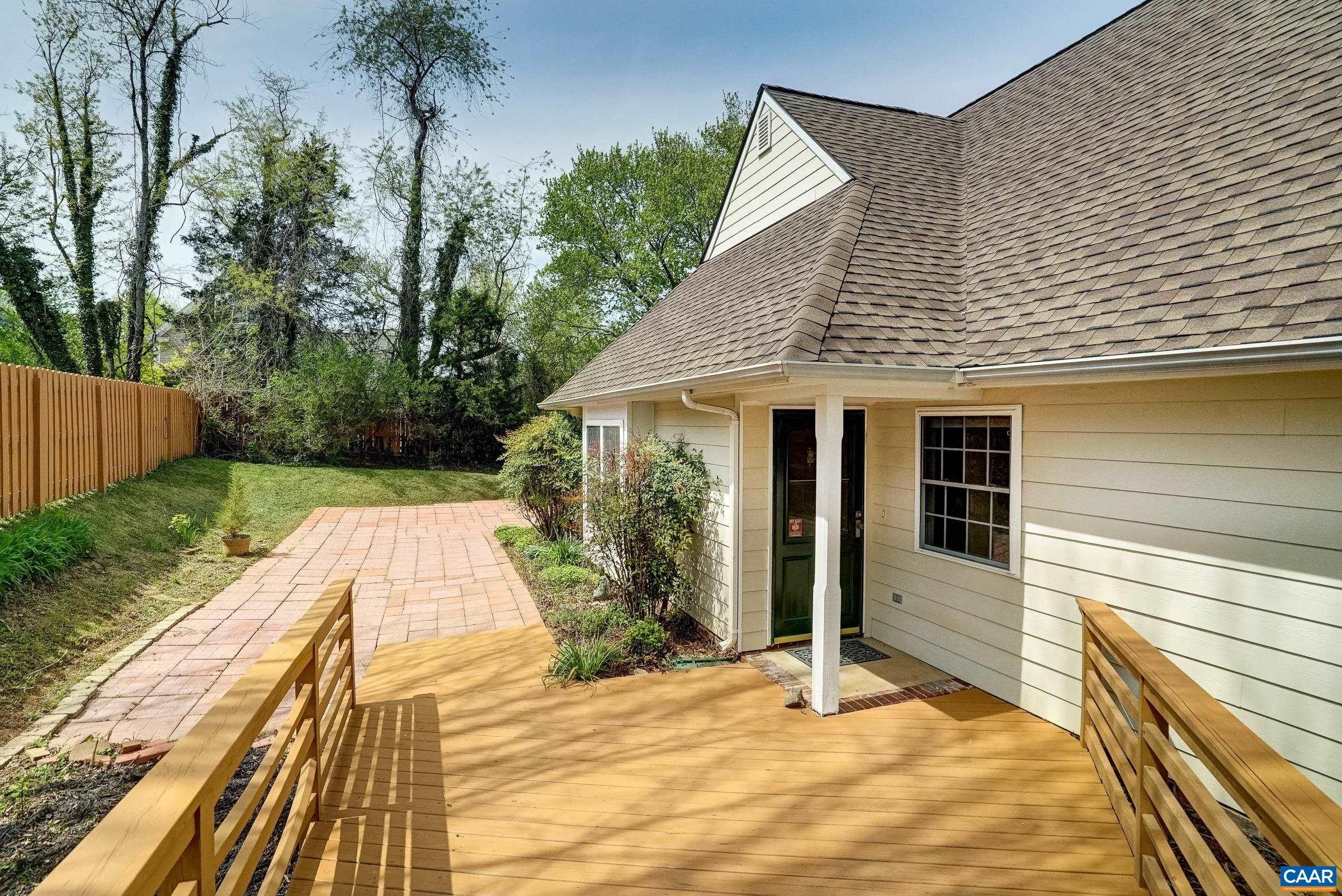 Single Family 3BR 2BA - 1253 CLOVER RIDGE PL, CHARLOTTESVILLE, VA