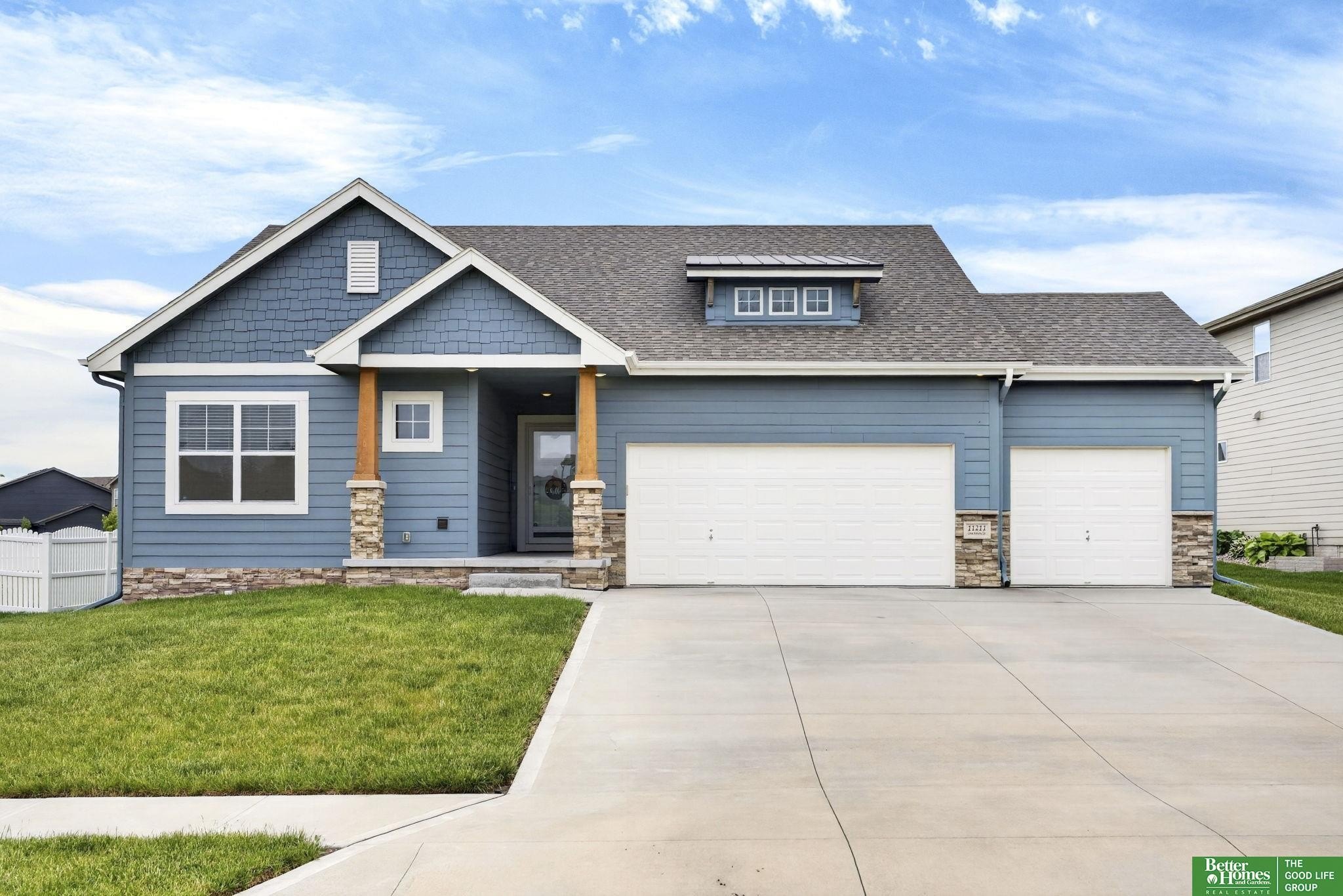Single Family 3BR 2BA - 11211 Cove Hollow Drive, Papillion, NE