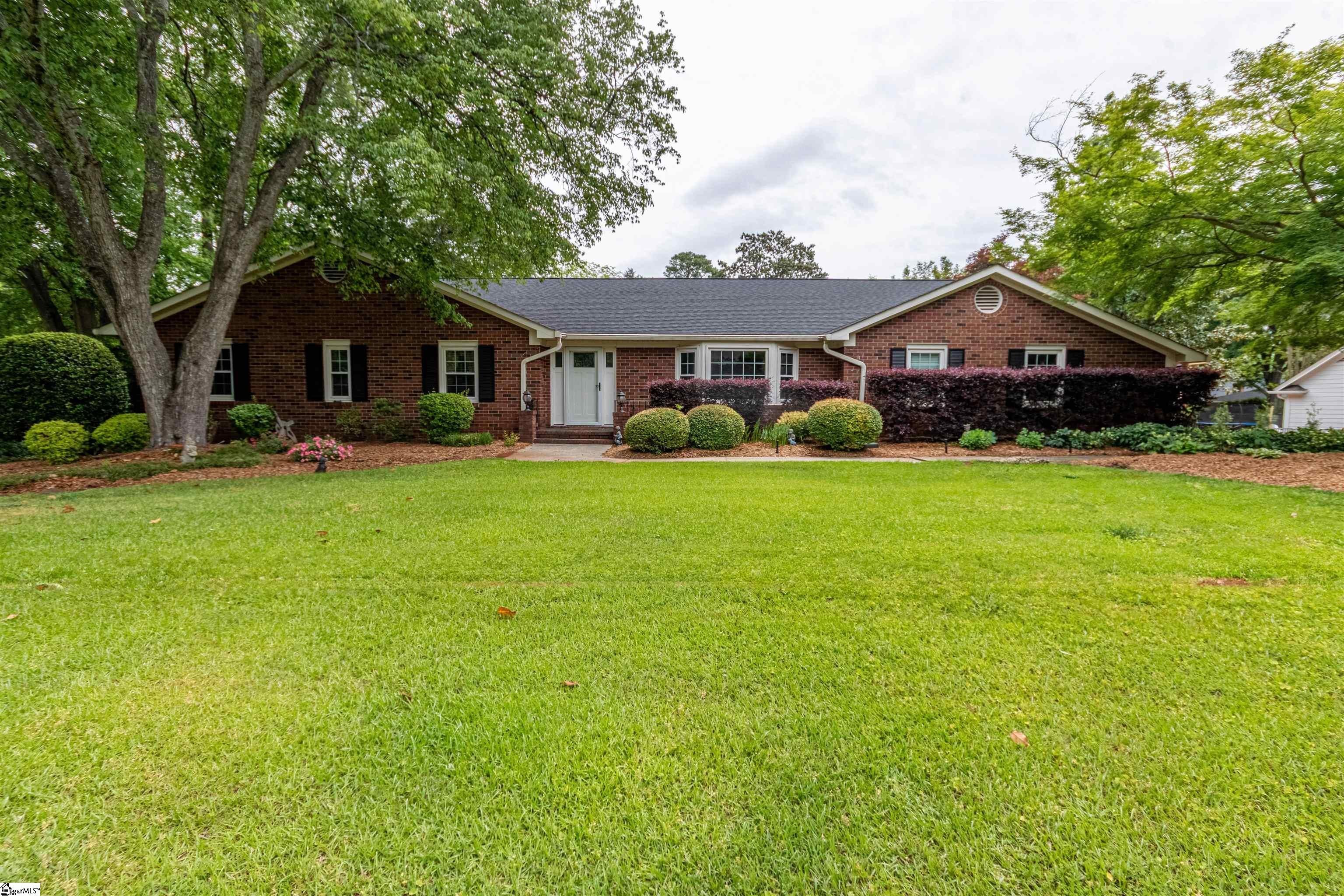 Single Family 3BR 3BA - 7 COVENTRY Road, Greenville, SC