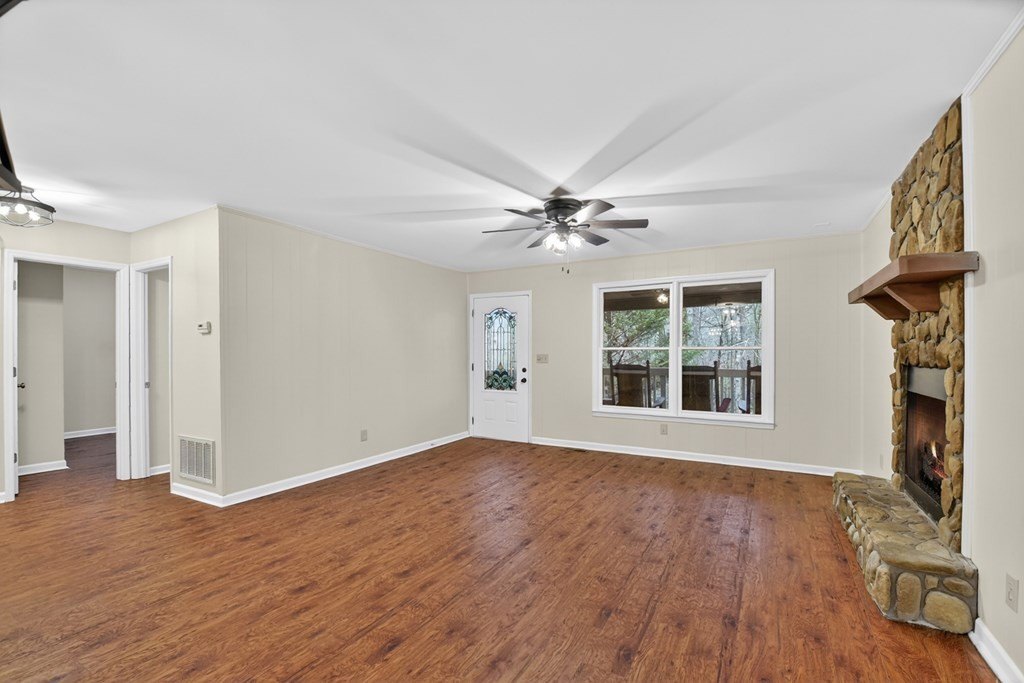Single Family 2BR 1BA - 103 Pinecrest Drive, Ellijay, GA