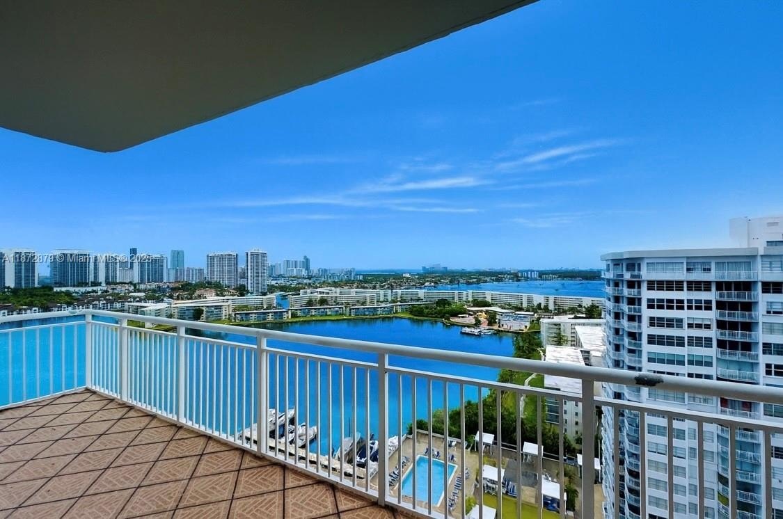 Condo 3BR 4BA - 18071 Biscayne Blvd, Aventura, FL