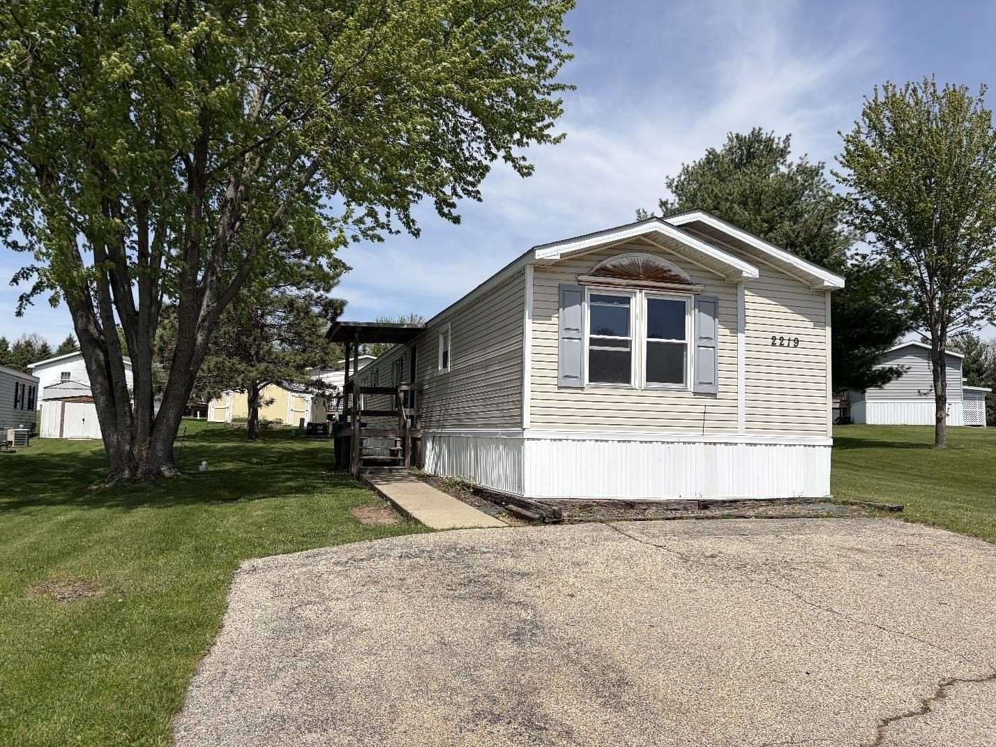 Manufactured Housing 3BR 2BA - 2219 Haven Lane, Monroe, WI