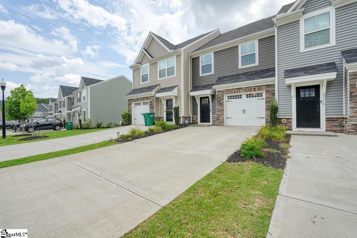 Single Family 3BR 3BA - 554 Preakness Run, Spartanburg, SC